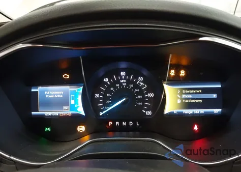 2017 Ford Fusion Energi Titanium z USA, uszkodzony, nr VIN 3FA6P0SU8HR231249